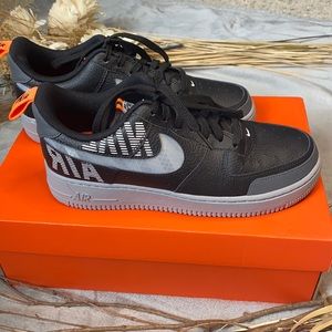 NIKE AIR FORCE 🖤 NEVER WORN